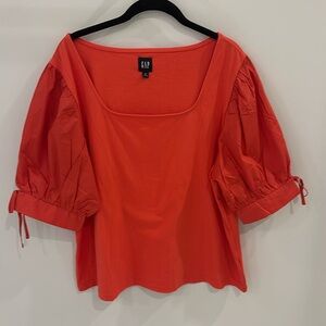 Gap women’s XL orange short sleeve square neck top